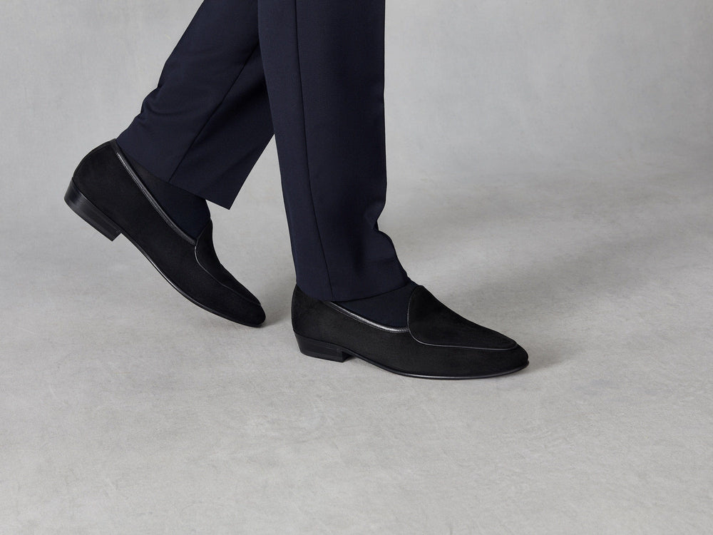 Sagan Classic Loafers in Obsidian Black Asteria Suede