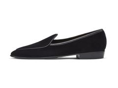 Sagan Classic Loafers in Obsidian Black Asteria Suede