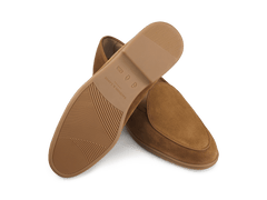 Stride Loafers in Earth Glove Suede Caramel Sole